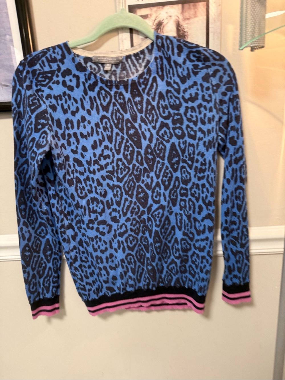 Neiman Marcus Blue and Black Leopard Print Crewneck Sweater with Pink Trim